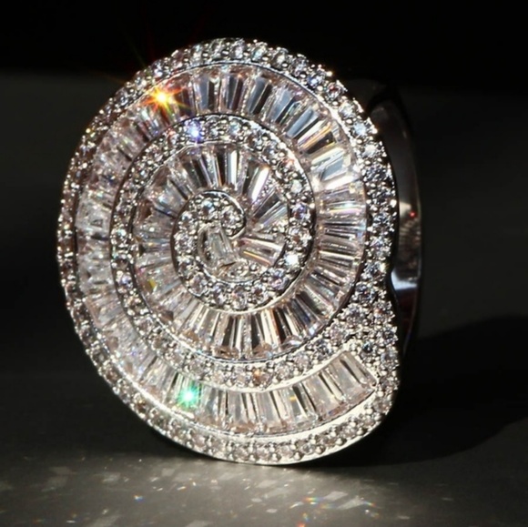 KATRINA - Picture 1 of 7